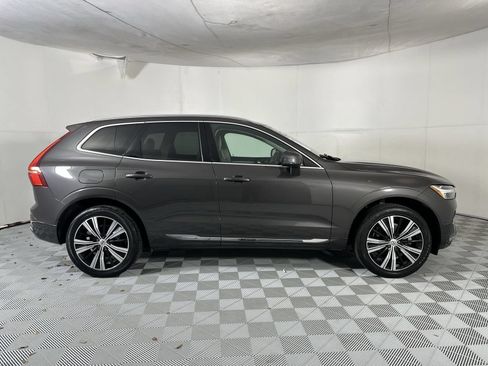 Used 2023 Volvo XC60 B5 Ultimate w/ Protection Package Premier FWD image 9