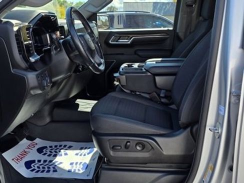 Used 2022 Chevrolet Silverado 1500 LT image 9