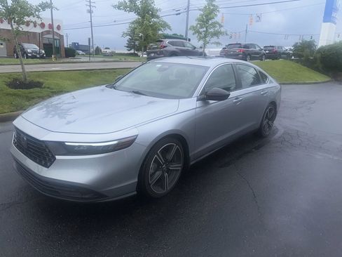 Used 2023 Honda Accord Sport image 6