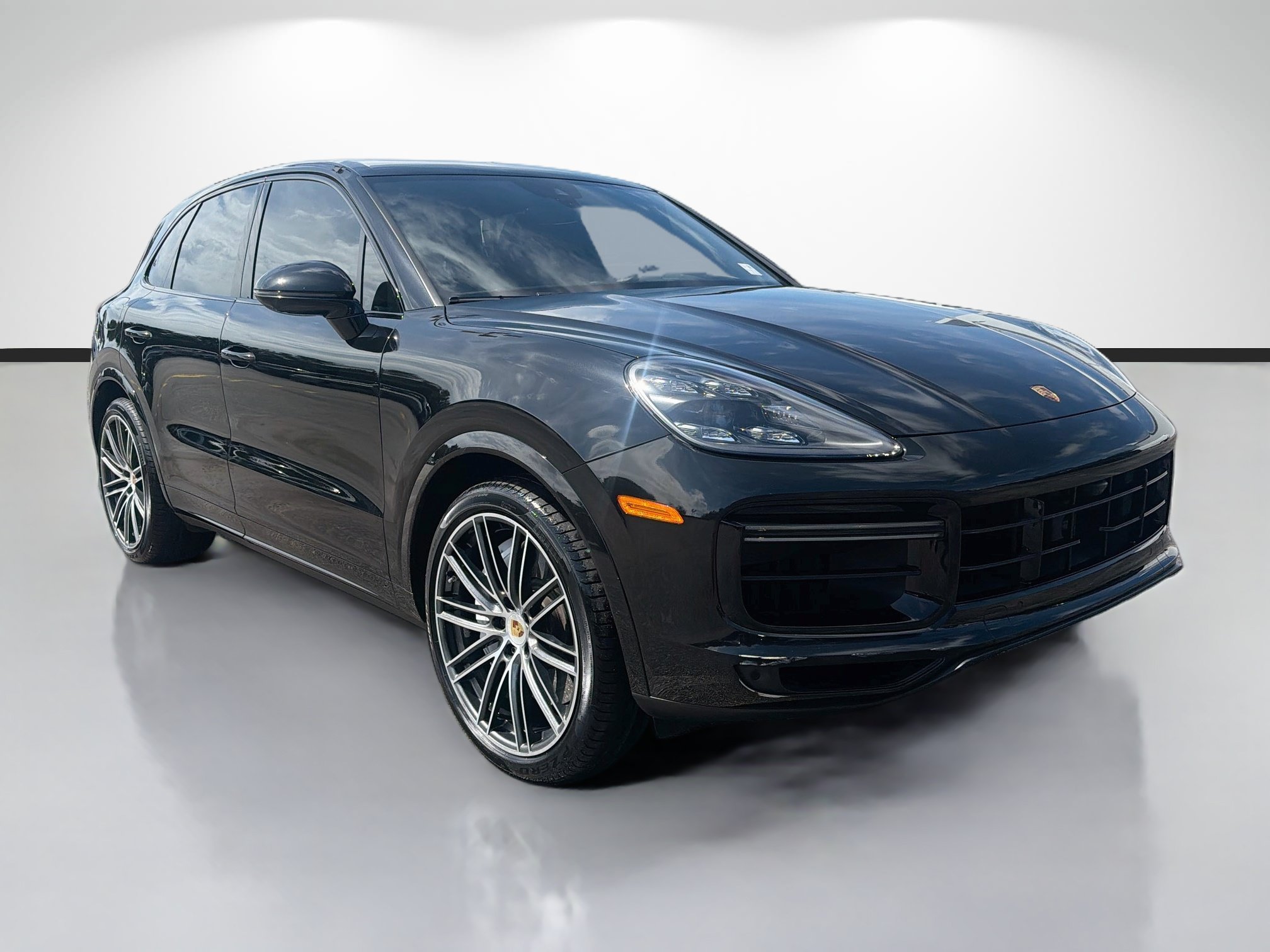 Used 2023 Porsche Cayenne Turbo AWD/4WD image 1