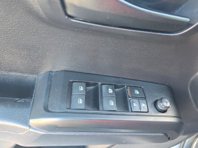 Used 2020 Toyota Tacoma SR w/ SR Convenience Package RWD image 28