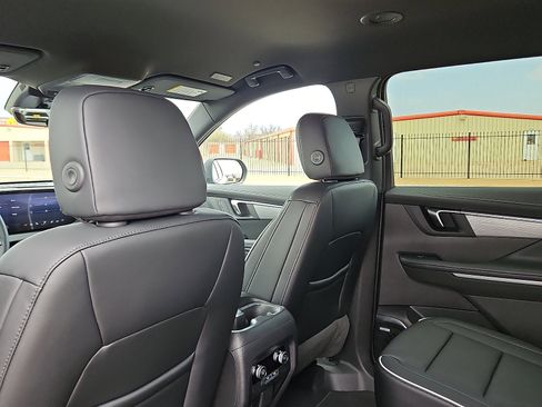 New 2026 Buick Enclave Preferred w/ Power Package image 9