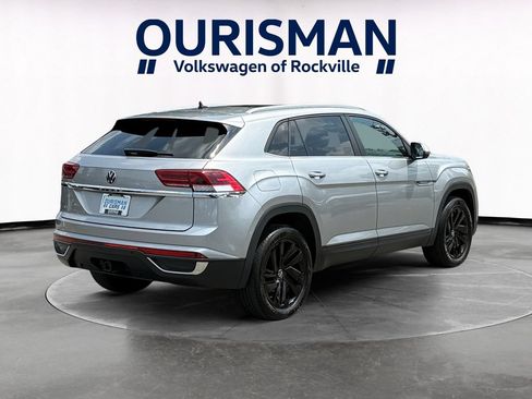 Used 2023 Volkswagen Atlas Cross Sport SE w/ Panoramic Sunroof Package FWD image 6
