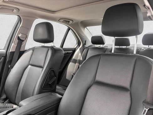Used 2014 Mercedes-Benz C 300 4MATIC Sedan image 12