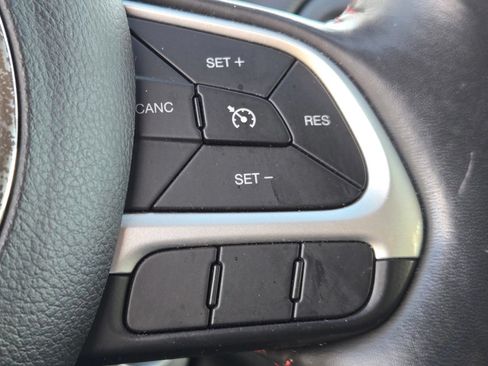 Used 2017 Jeep Compass Trailhawk w/ Navigation Group AWD/4WD image 23