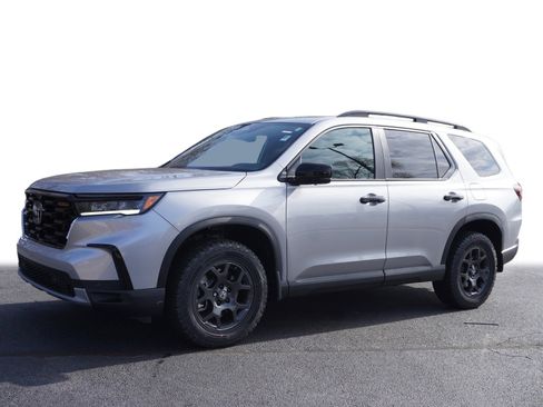 New 2025 Honda Pilot TrailSport image 27