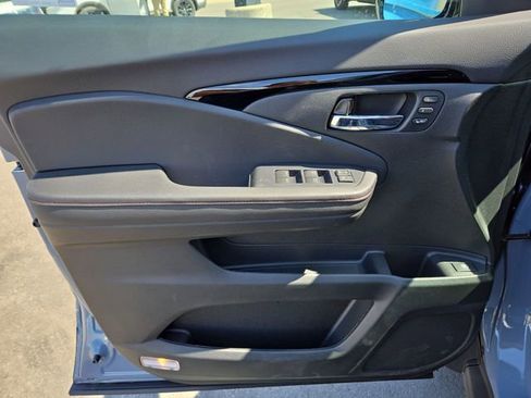 New 2026 Honda Ridgeline Black Edition image 16