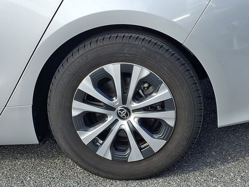 Used 2021 Toyota Prius Prime XLE image 7