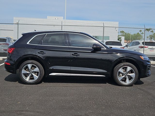 Used 2024 Audi Q5 Prestige w/ Prestige Package AWD/4WD image 4