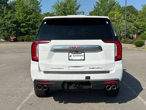 Used 2023 GMC Yukon Denali AWD/4WD image 4