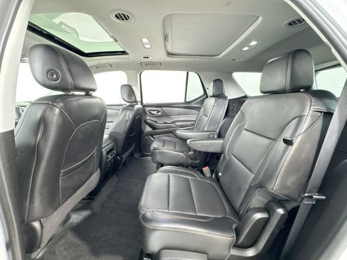 Used 2019 Chevrolet Traverse Premier w/ LPO, Blackout Package AWD/4WD image 14