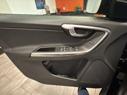Used 2013 Volvo XC60 3.2 FWD image 31