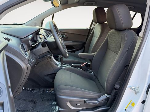 Used 2021 Chevrolet Trax LS w/ Tint and Cruise Package image 14