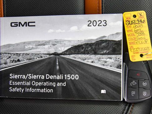 Used 2023 GMC Sierra 1500 AT4 w/ AT4 Premium Package AWD/4WD image 22