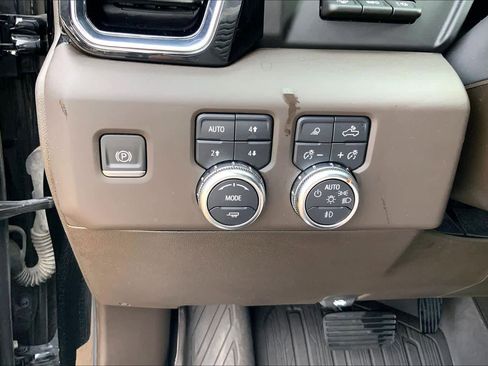 Used 2024 GMC Sierra 1500 Denali AWD/4WD image 33