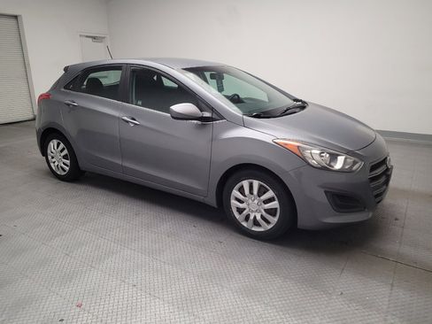 Used 2016 Hyundai Elantra GT FWD image 11