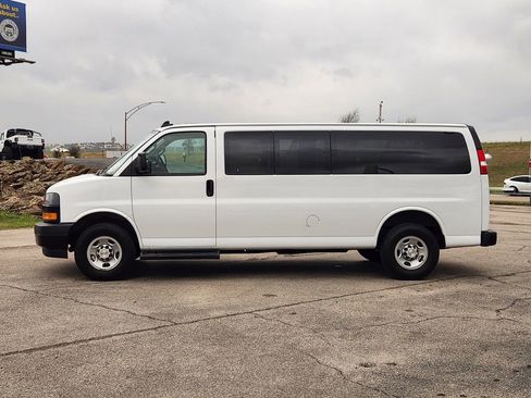 Used 2023 Chevrolet Express 3500 LS image 4