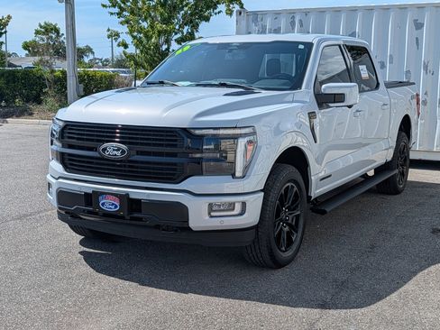 Used 2025 Ford F150 Platinum AWD/4WD image 7
