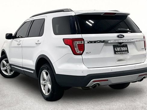 Used 2017 Ford Explorer XLT AWD/4WD image 15