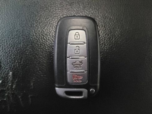 Used 2013 Hyundai Elantra Limited w/ Technology Pkg image 32