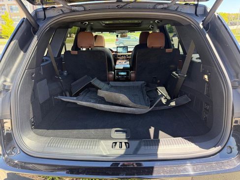 Certified 2023 Lincoln Aviator Reserve w/ Elements Package Plus AWD/4WD image 7