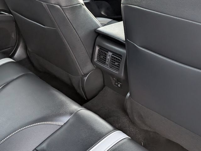 Used 2025 Toyota Camry SE FWD image 30
