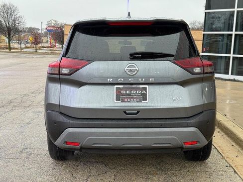 Used 2021 Nissan Rogue SV image 4