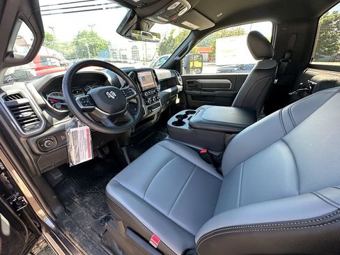New 2026 RAM 4500 Tradesman w/ Chrome Appearance Group AWD/4WD image 9