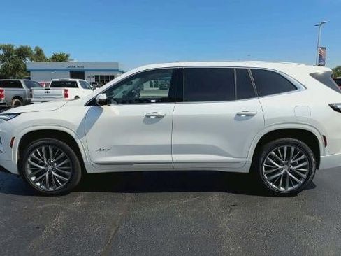 Certified 2025 Buick Enclave Avenir w/ Super Cruise Package FWD image 5
