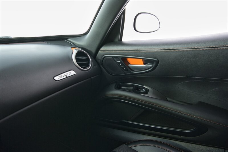 Used 2014 SRT Viper SRT-10 RWD image 28