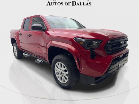 Used 2025 Toyota Tacoma SR image 4