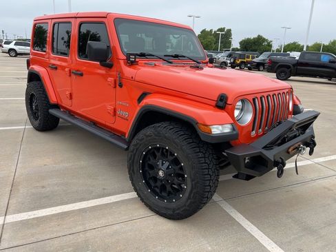 Used 2018 Jeep Wrangler Unlimited Sahara AWD/4WD image 1