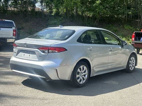 Used 2021 Toyota Corolla LE w/ Carpet Mat Package (TMS) FWD image 21