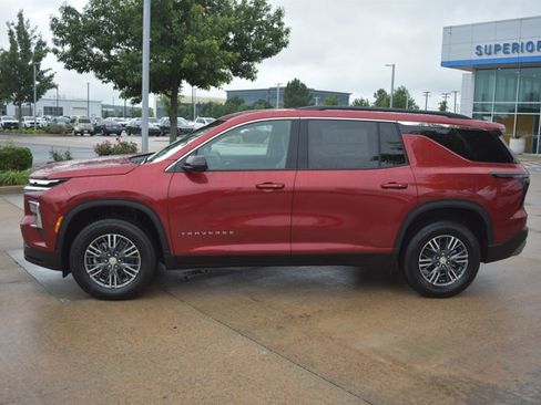 New 2026 Chevrolet Traverse LT w/ Driver Confidence Package FWD image 9