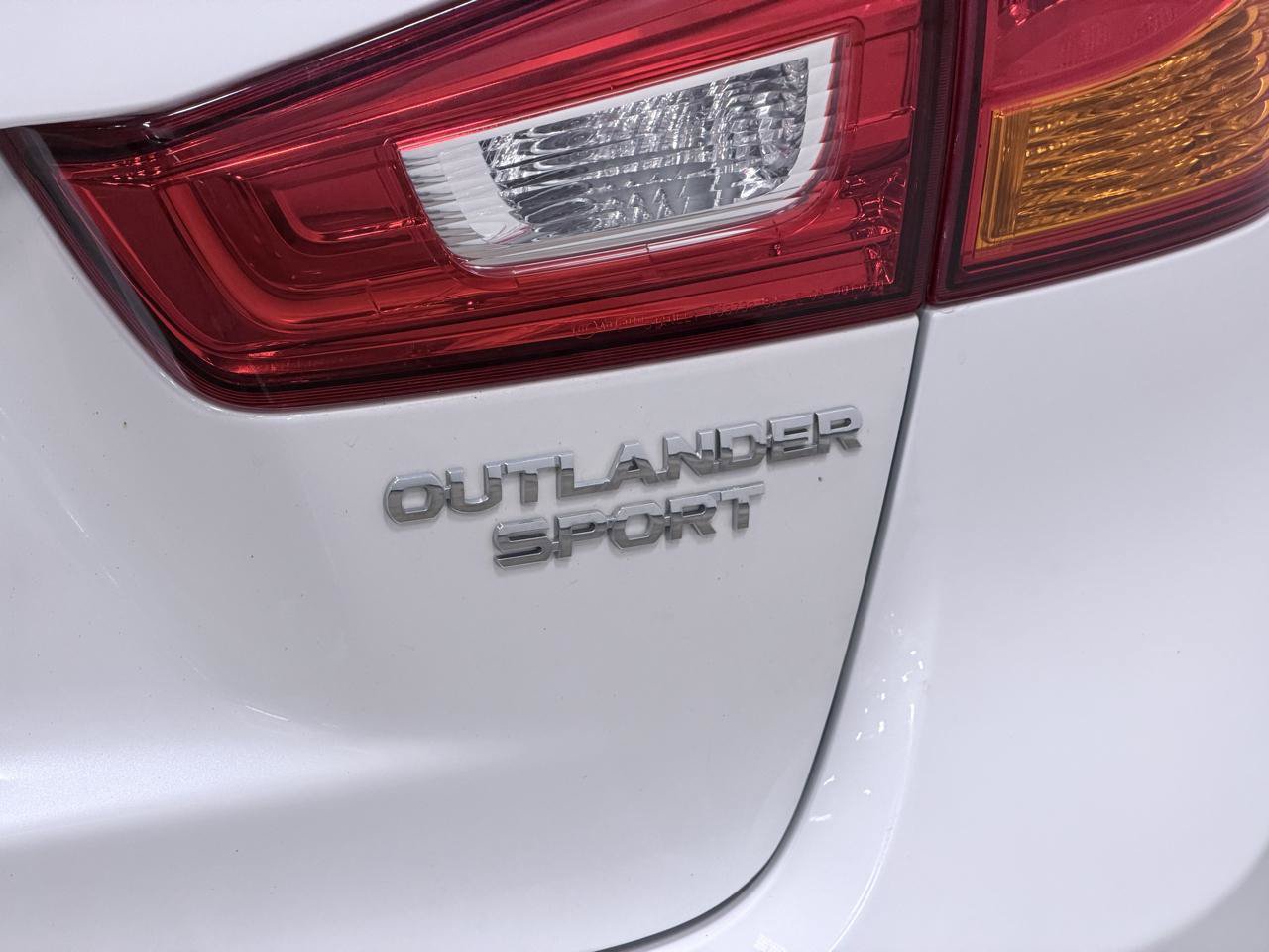 Used 2017 Mitsubishi Outlander Sport ES AWD/4WD image 25