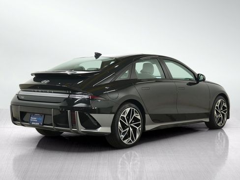 Certified 2023 Hyundai Ioniq 6 Limited AWD/4WD image 5