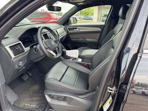 Used 2023 Volkswagen Atlas Cross Sport SE AWD/4WD image 11