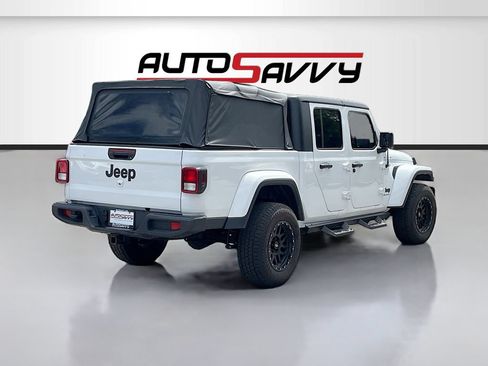 Used 2023 Jeep Gladiator Sport AWD/4WD image 7