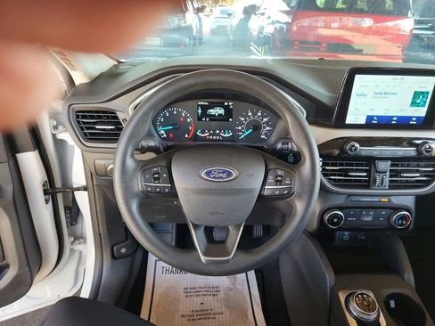 Used 2022 Ford Escape SE image 13