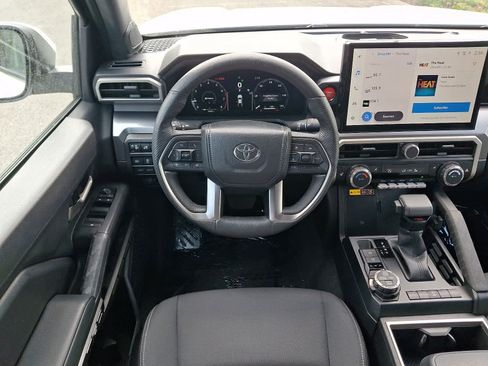 Certified 2024 Toyota Tacoma TRD Off-Road w/ TRD Off Road Upgrade Package AWD/4WD image 13