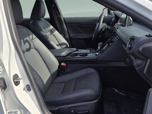 Certified 2025 Lexus IS 350 F Sport image 15