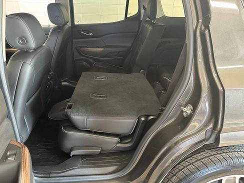 Used 2019 GMC Acadia Denali w/ Technology Package image 37