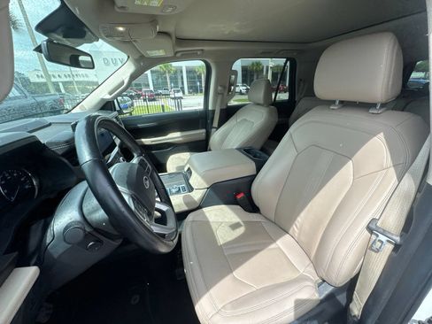 Used 2024 Ford Expedition Max Limited AWD/4WD image 15