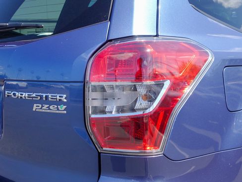 Used 2016 Subaru Forester 2.5i Premium w/ All-Weather Package image 5