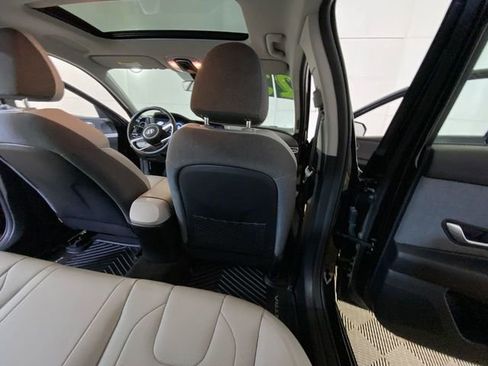 Used 2023 Hyundai Elantra Limited w/ Preferred Accessory Package image 36