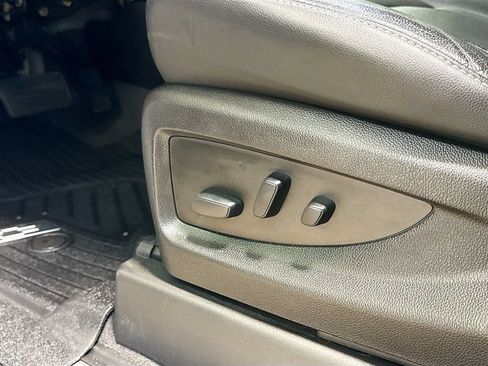 Used 2019 Chevrolet Suburban Premier AWD/4WD image 20