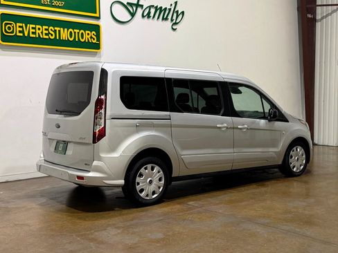 Used 2022 Ford Transit Connect XLT FWD image 8