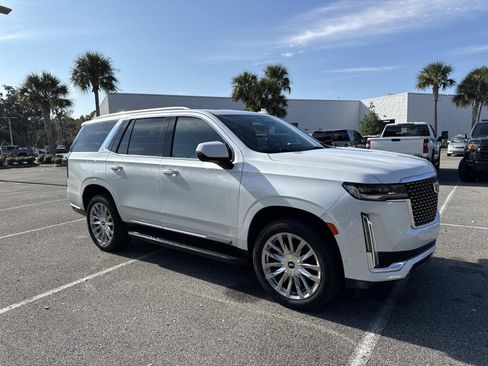 Used 2023 Cadillac Escalade Premium Luxury image 1