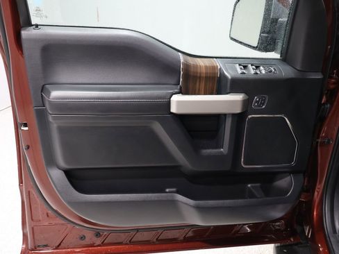 Used 2016 Ford F150 Lariat image 16