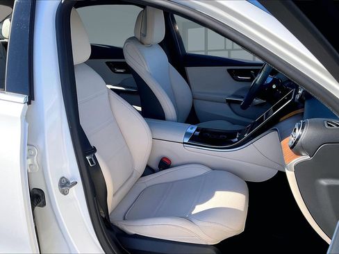 Used 2022 Mercedes-Benz C 300 Sedan image 29